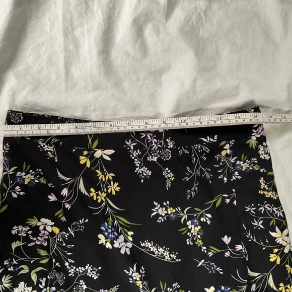 Flounced, high-low black flowered LeChateau skirt, size 4 - Picture 4 of 6